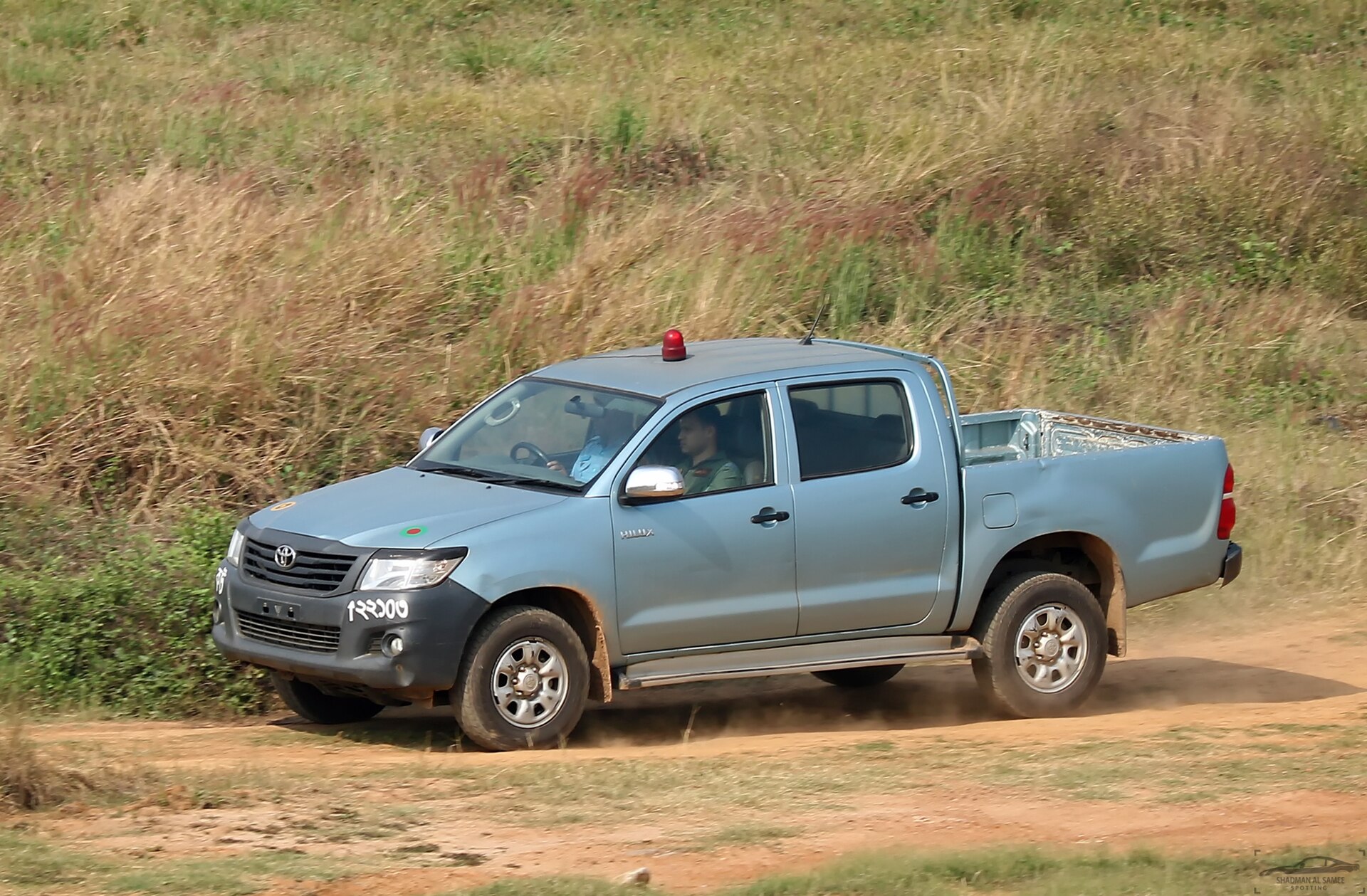 军用丰田Hilux皮卡实拍