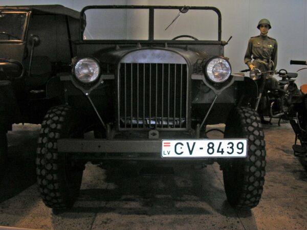 苏联GAZ-64轻型四驱军用车