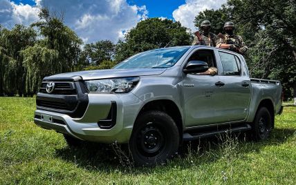 乌克兰第128山地突击旅使用ToyotaHilux皮卡