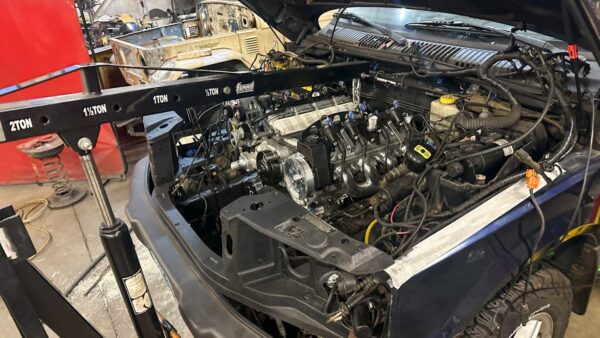 Project Arrix路虎P38的LS3 V8动力总成资料图