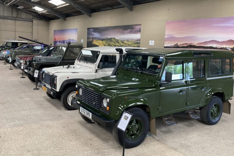 Dunsfold Collection：专门收藏路虎越野车的私人博物馆