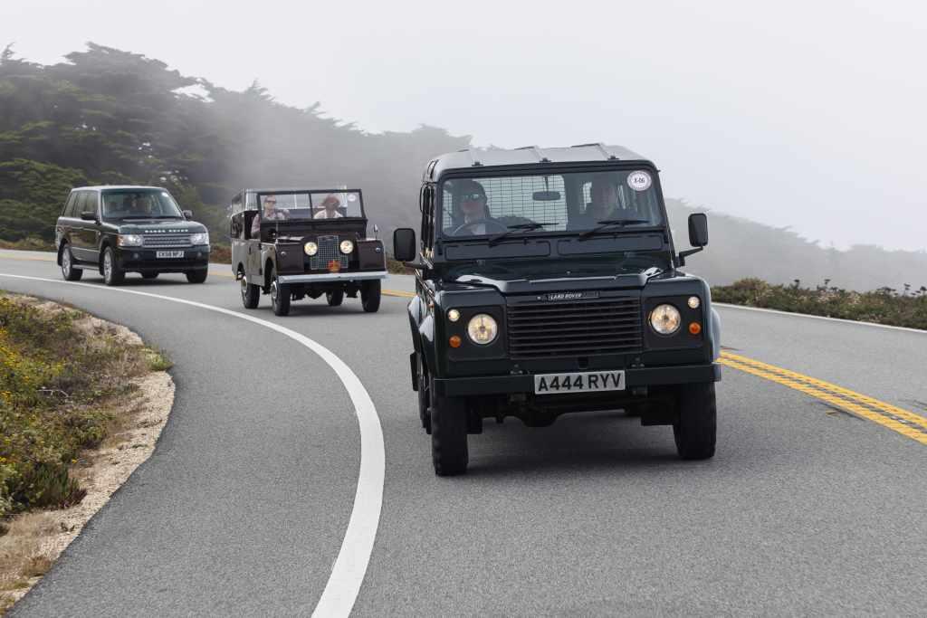 Defender 110参加活动巡游
